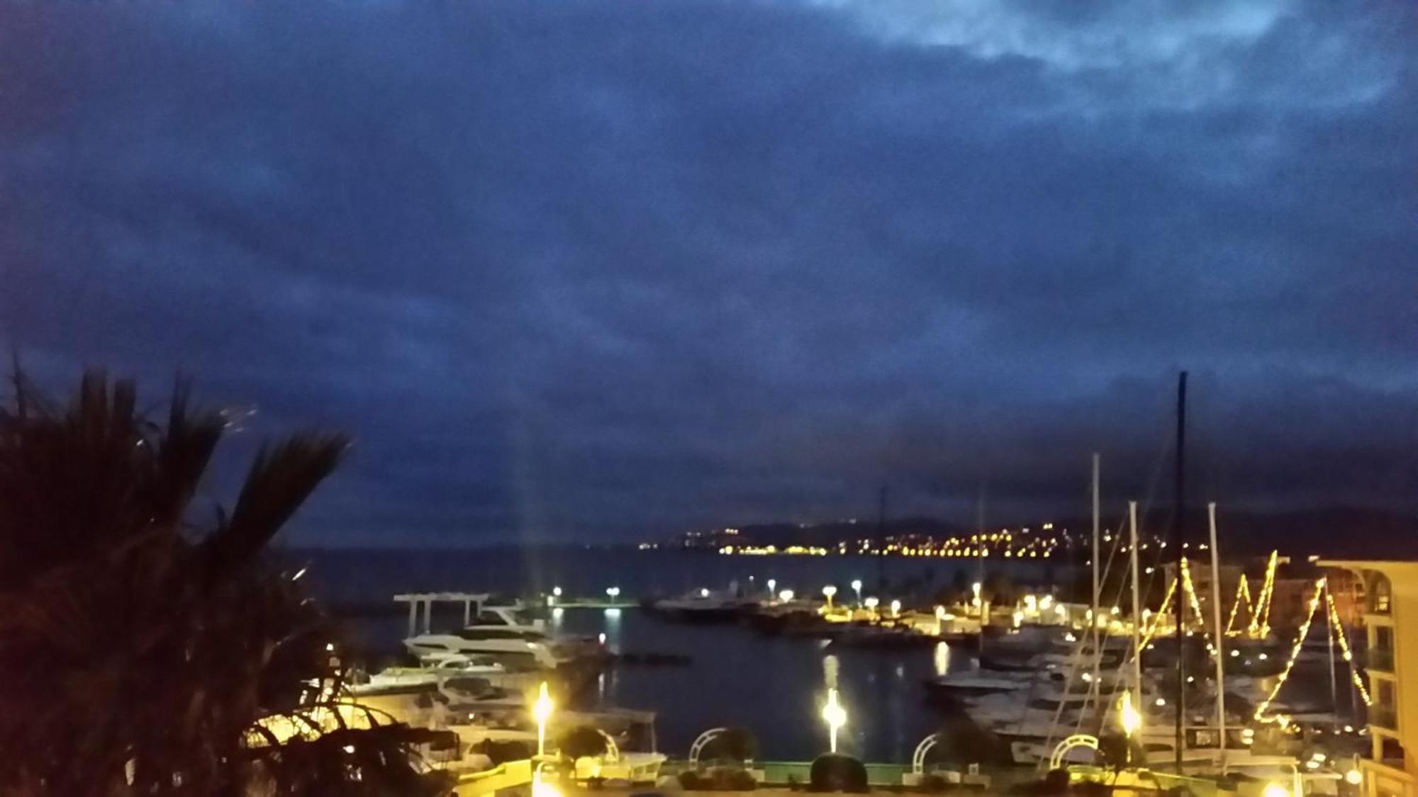 Sublime Vue Mer,Parking,Wifi Fréjus Eksteriør billede