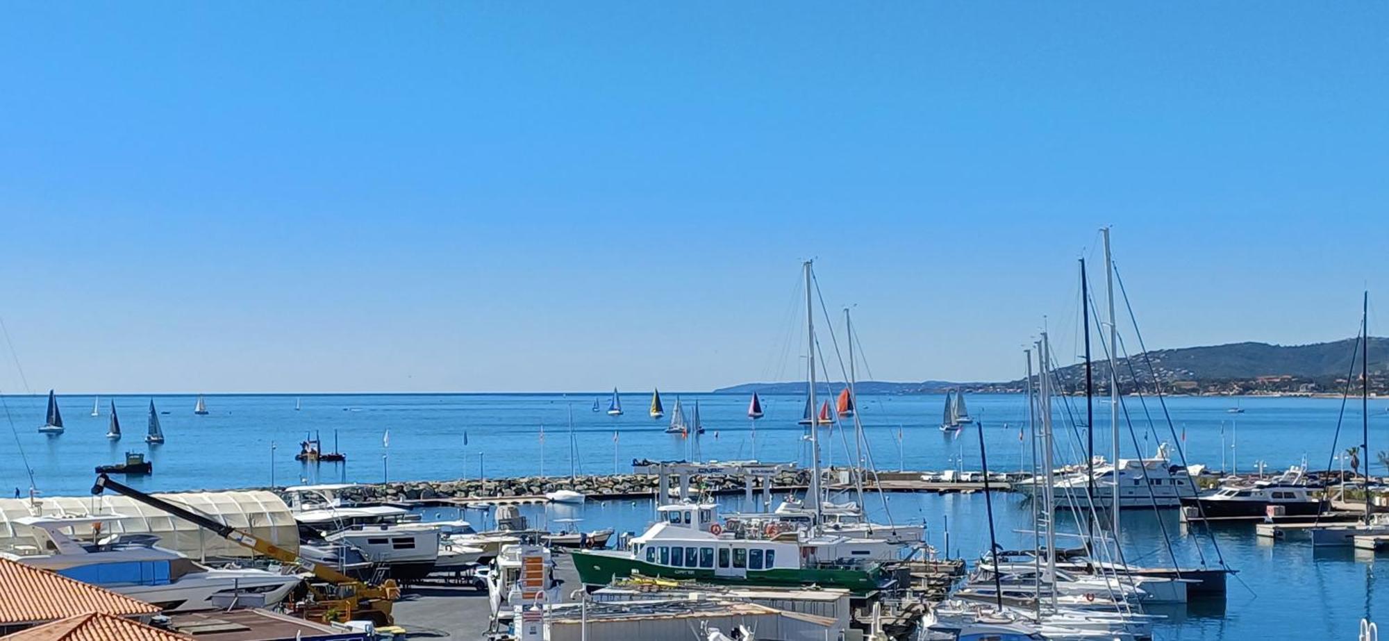 Sublime Vue Mer,Parking,Wifi Fréjus Eksteriør billede